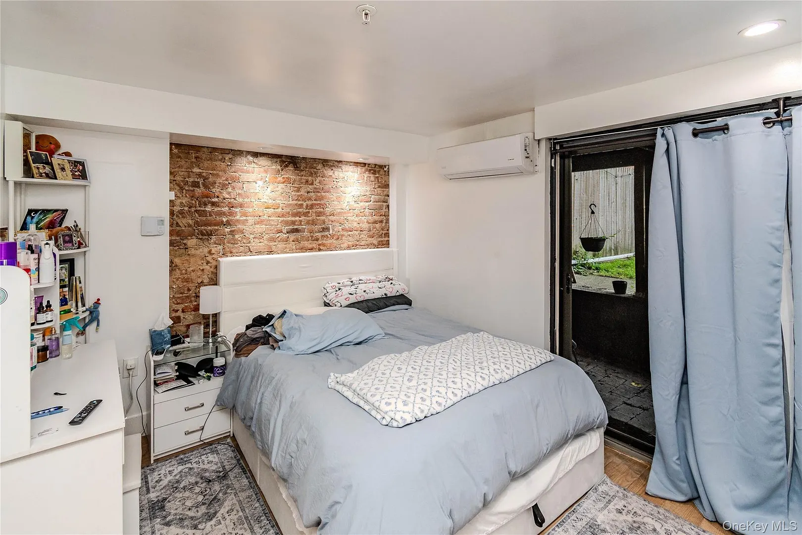 70 Lander Street Photo 12