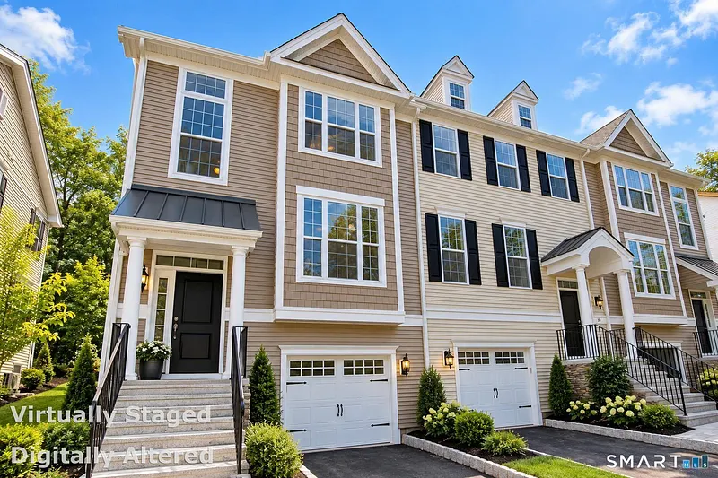 10 Moorland Drive #10 Photo 1