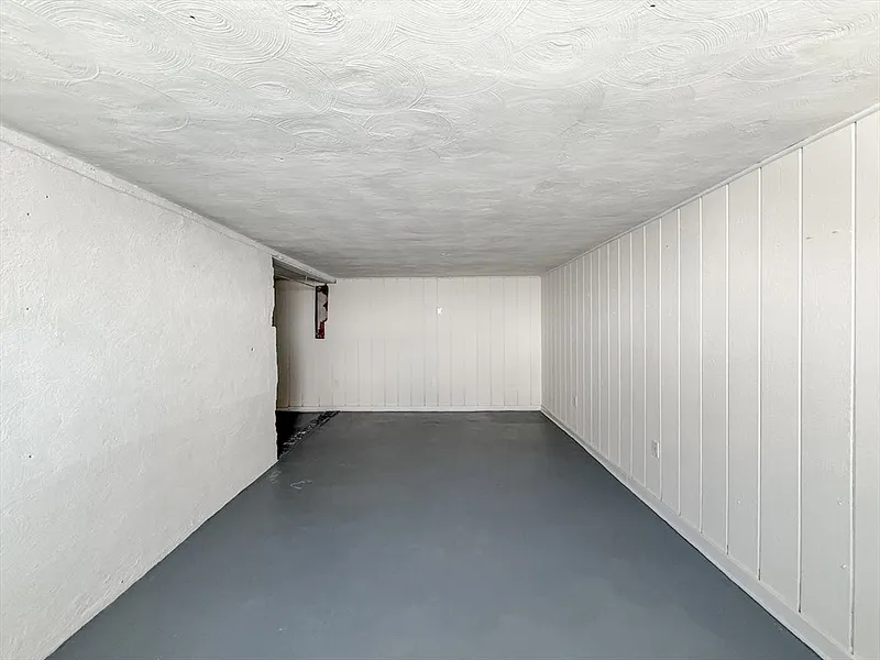 31 Millard Ave Photo 36