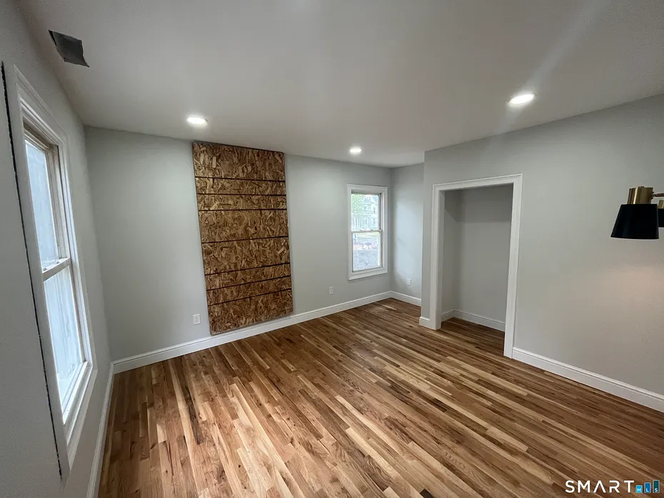 82 Howard Avenue  #82-2L Photo 3