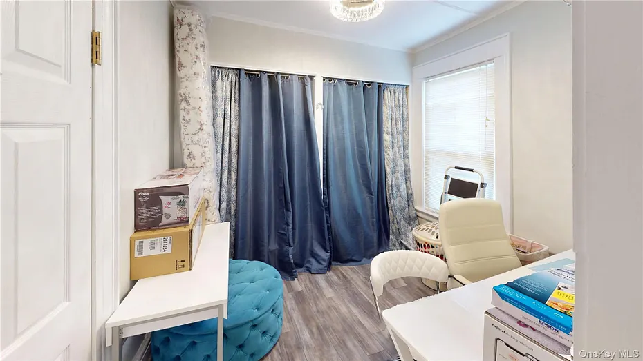88 Grand Avenue Photo 21