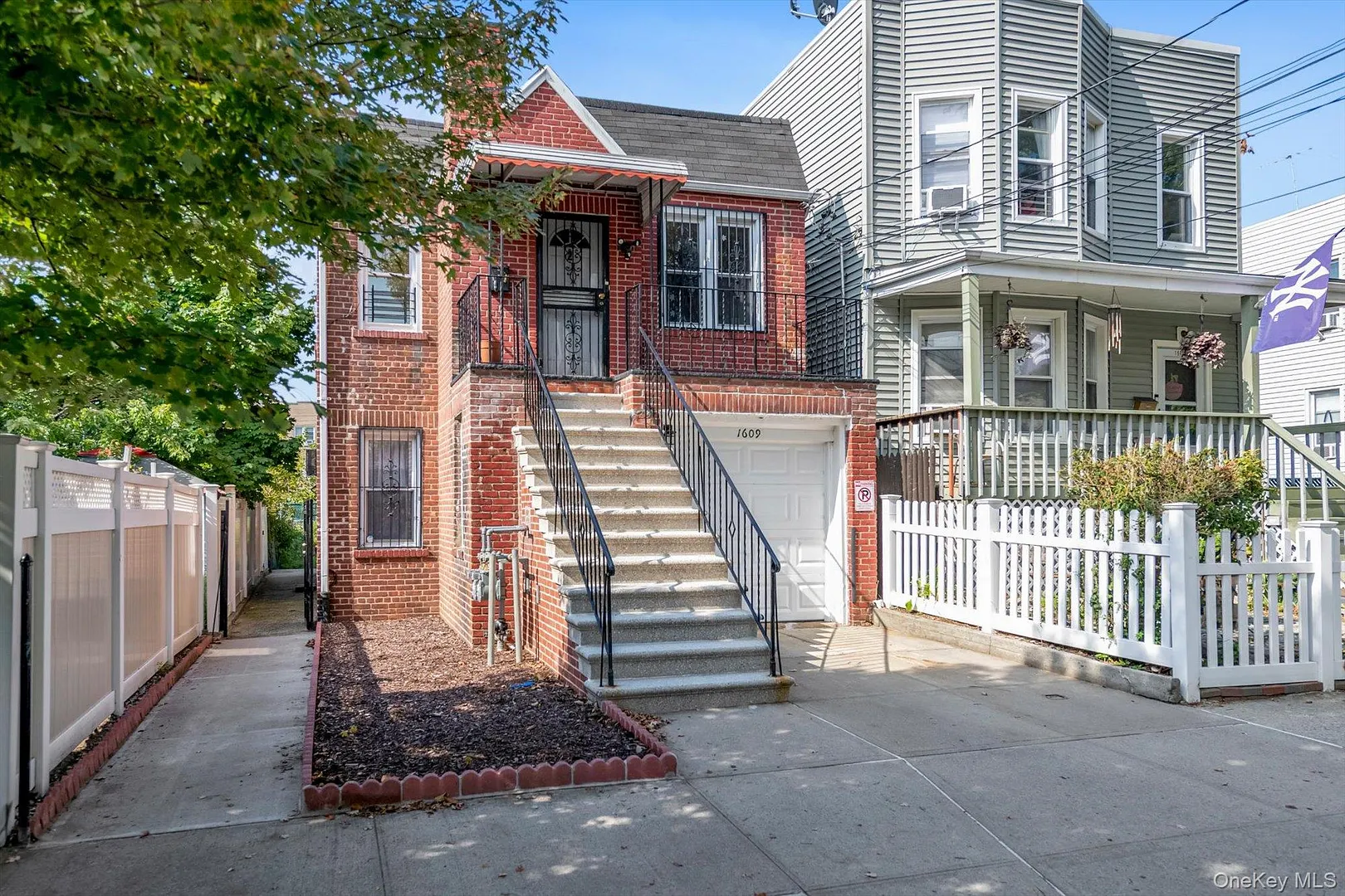 1609 Colden Avenue Photo 2