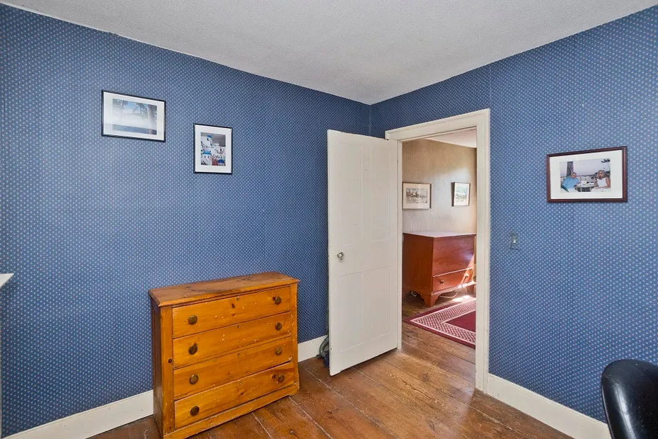 40 Somers Rd Photo 32