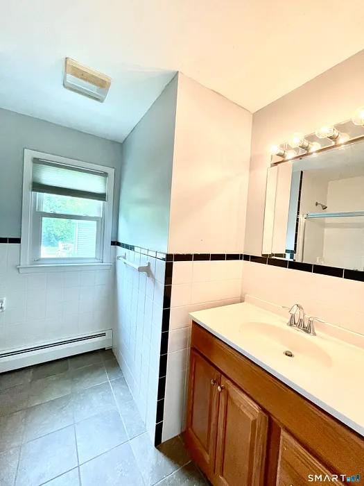 35 Woodmont Road Photo 23