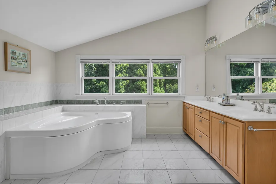 17 Barberry Lane Photo 25