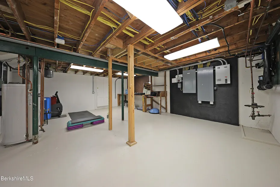 154 Plunkett St Photo 38