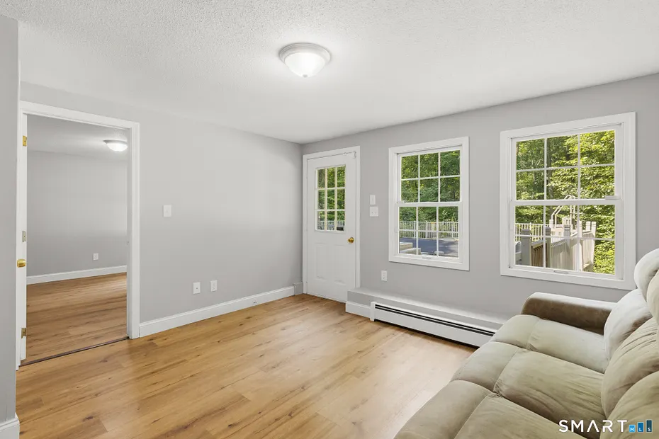 436 Tiffany Lane Photo 26