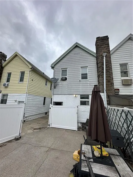 1494 E 58th Street Photo 31
