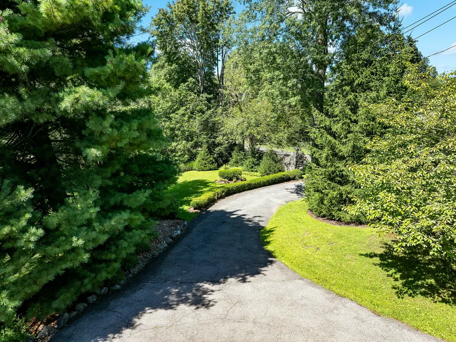 74 Glenville Road Photo 27