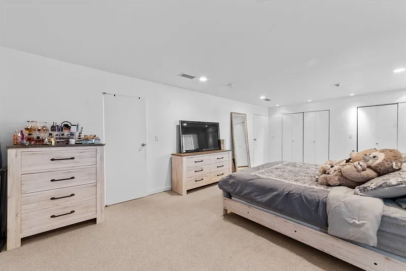 211 West Street  #10A Photo 17