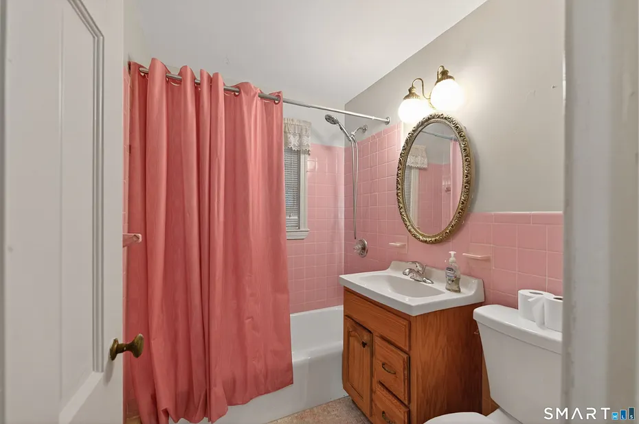 60 Gilbert Avenue Photo 21