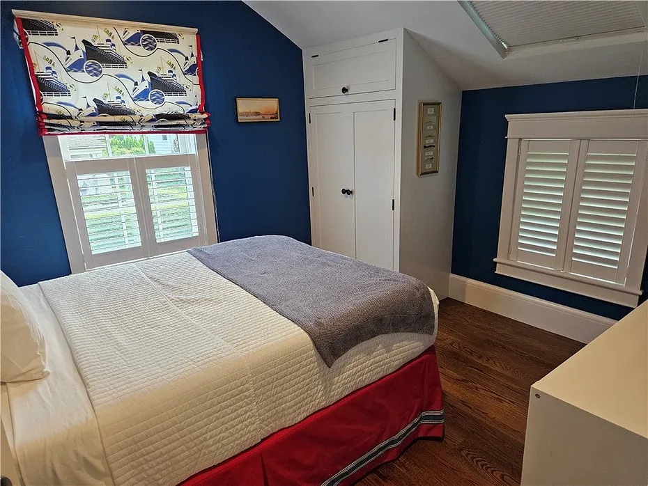209 Coggeshall Avenue Photo 39