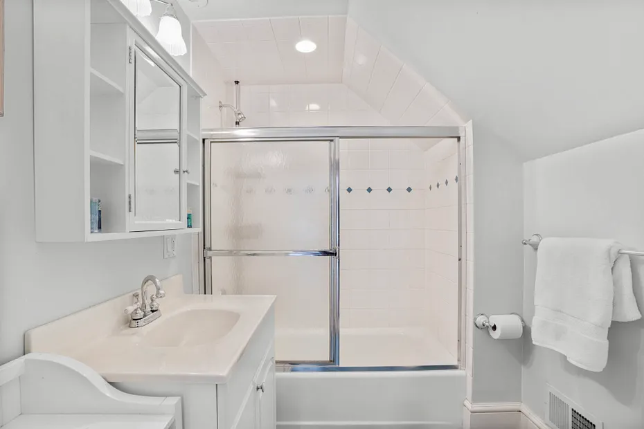7 Poplar Road Photo 28