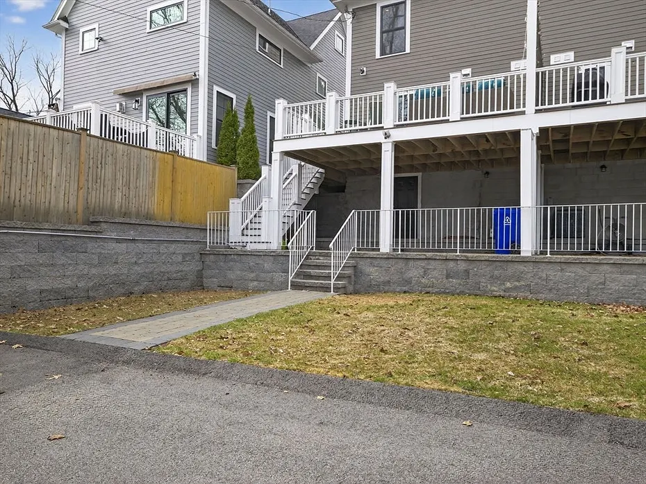 49-51 Brown Ave #49 Photo 21