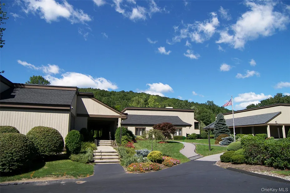 415 Heritage Hills Drive  #D Photo 33