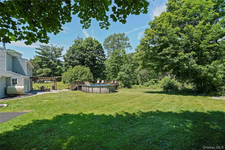 11 Kenneth Drive Photo 35