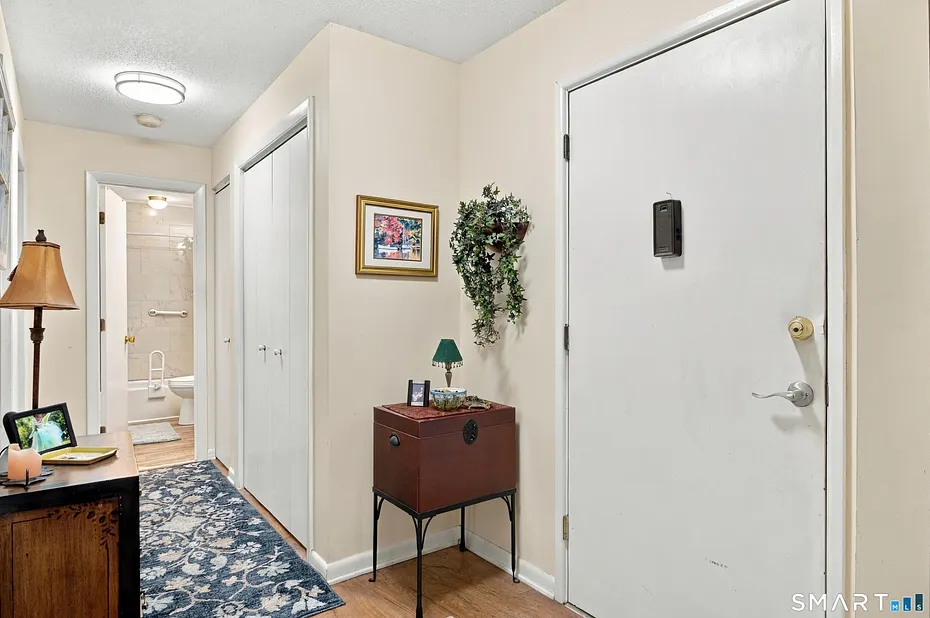 65 Westridge Road  #D5 Photo 4
