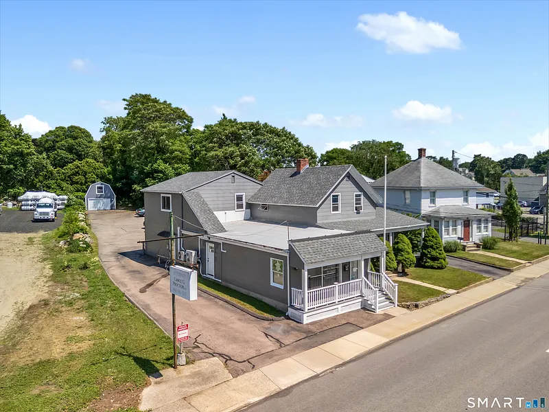 296 Mitchell Street Photo 33