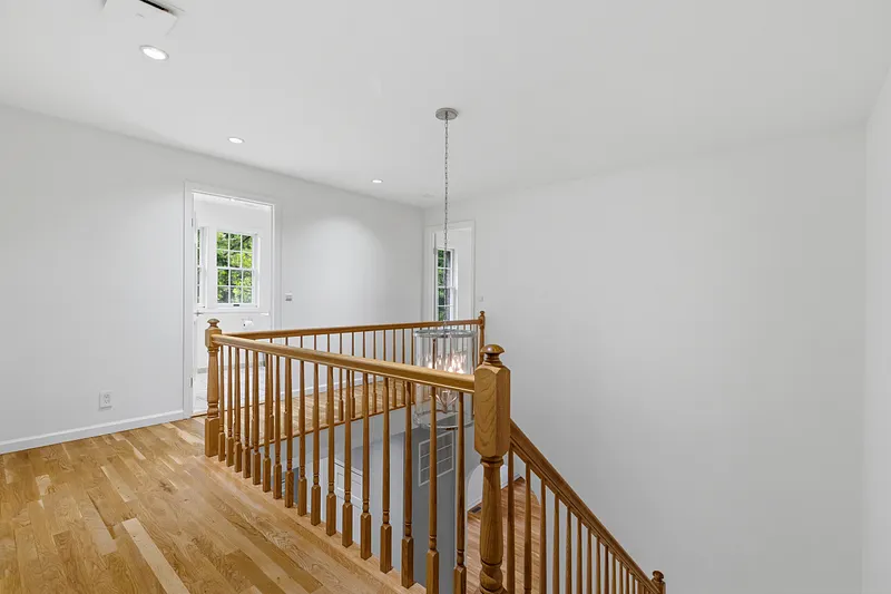 191 Beechmont Drive Photo 26