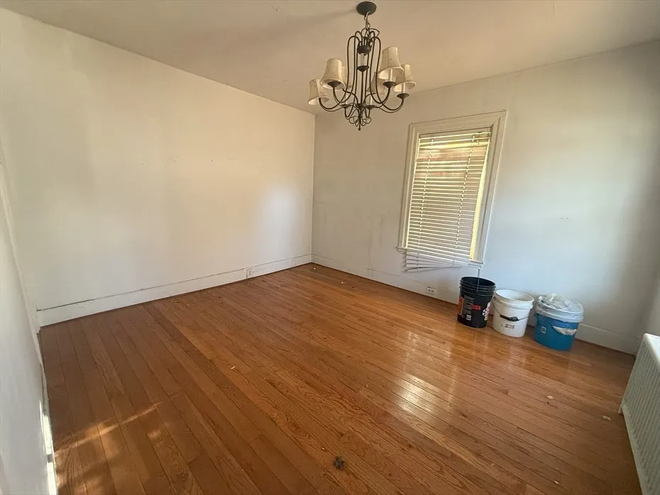 37 Plantation St Photo 4