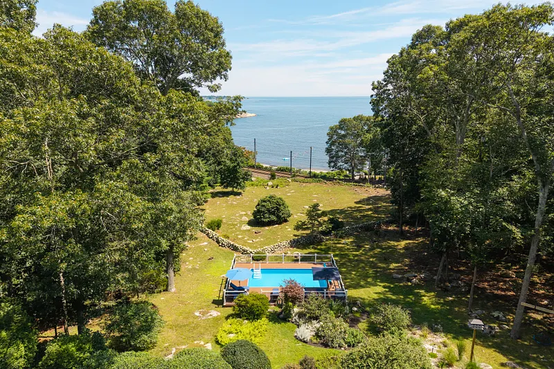 17 Oakridge Drive Photo 8