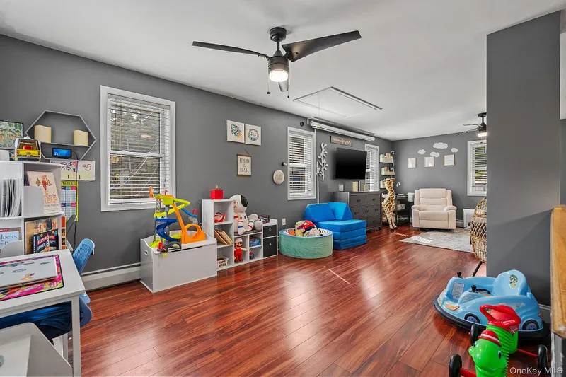 54 Boulevard Photo 11