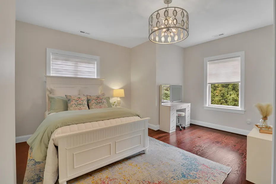 1 Ridgebury Road Photo 28
