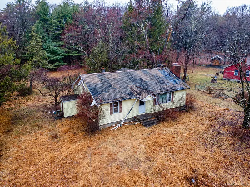 106 Sheldon Hill Road Photo 2