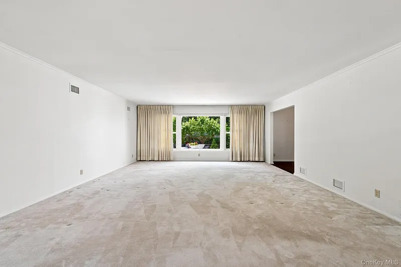 9 Parkfield Road Photo 6