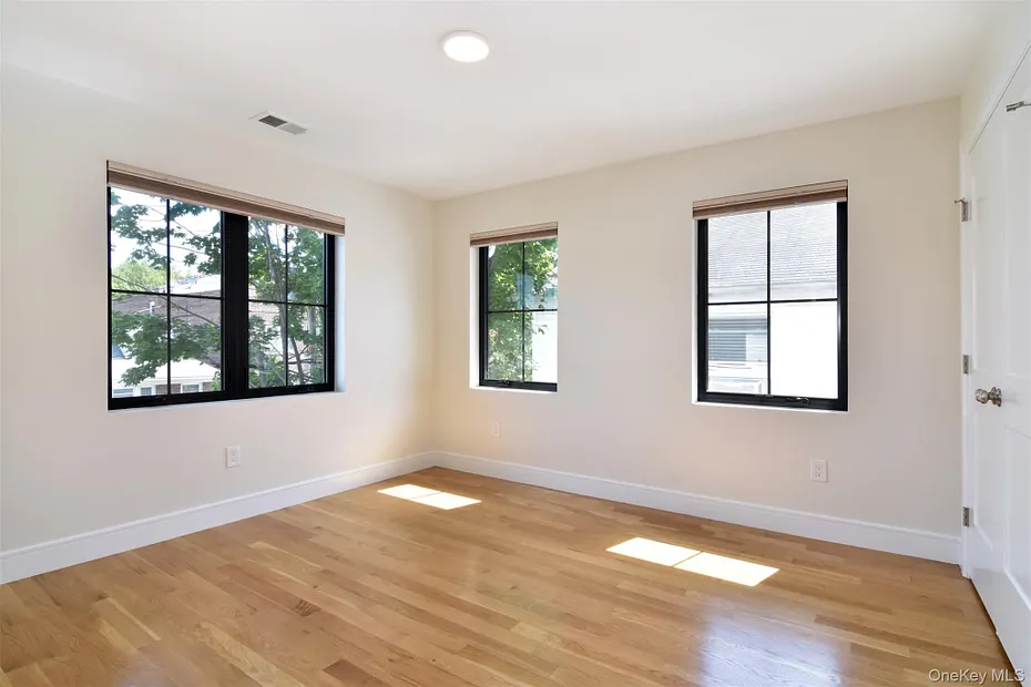 444 Sixth Avenue Photo 17