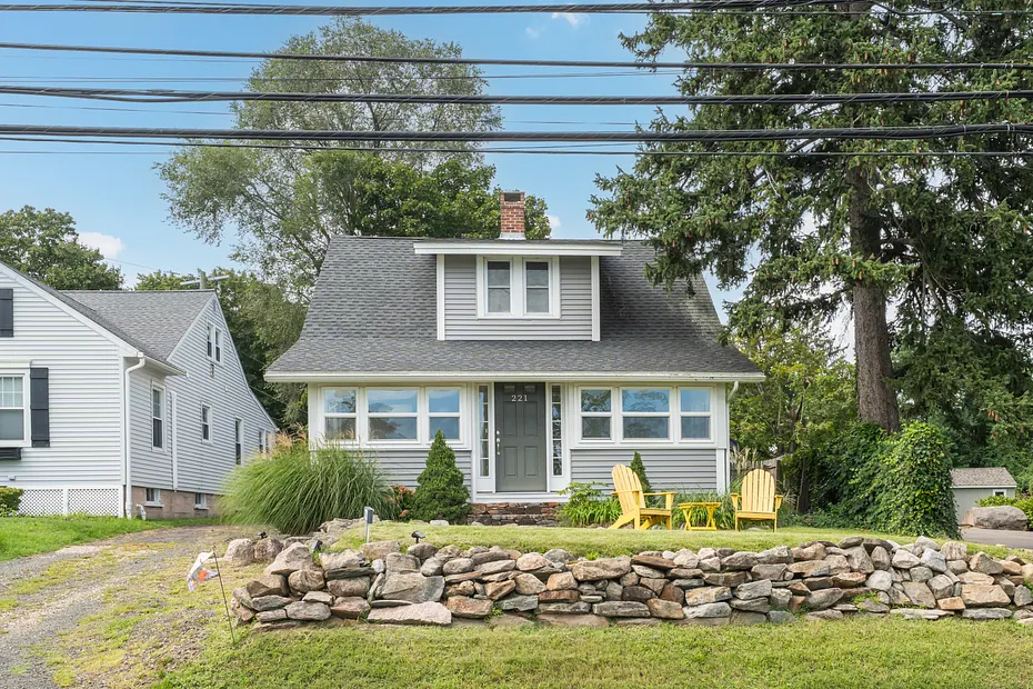 221 Water Street Photo 32