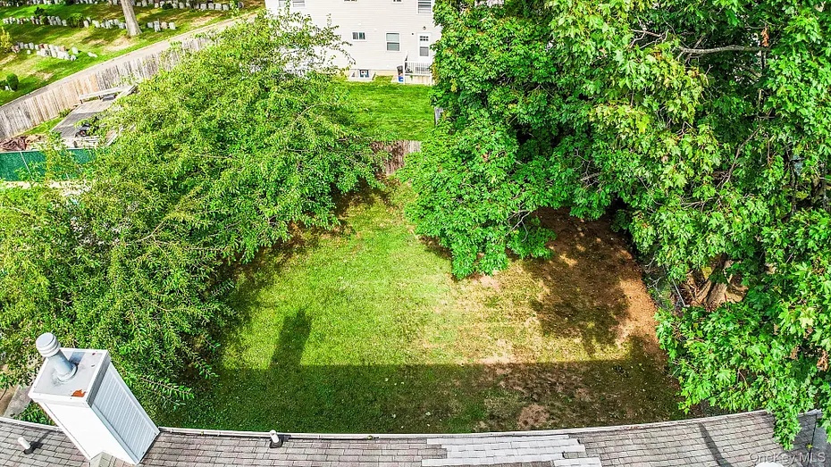 1056 Arthur Street Photo 31