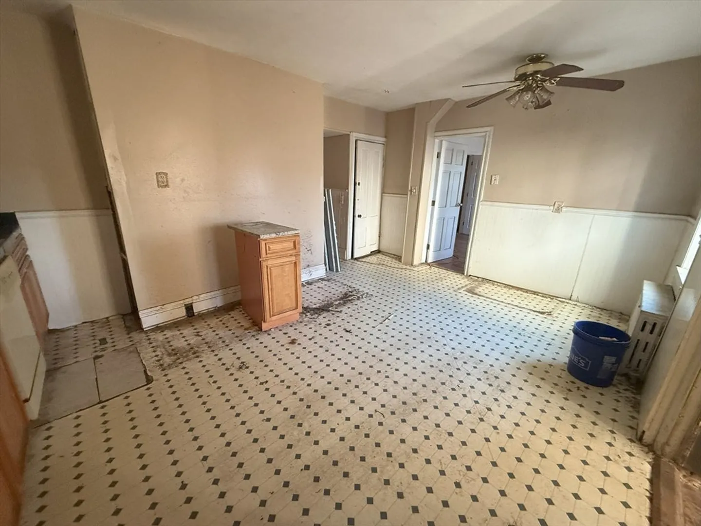 37 Plantation St Photo 9