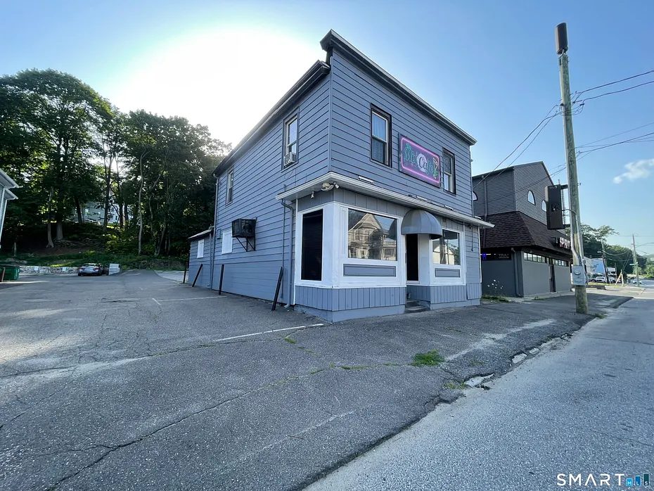 649 Watertown Avenue Photo 2