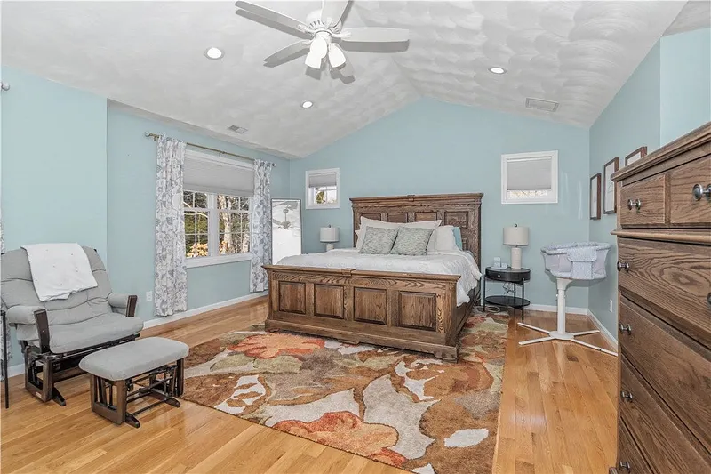 100 Franklin Road Photo 29