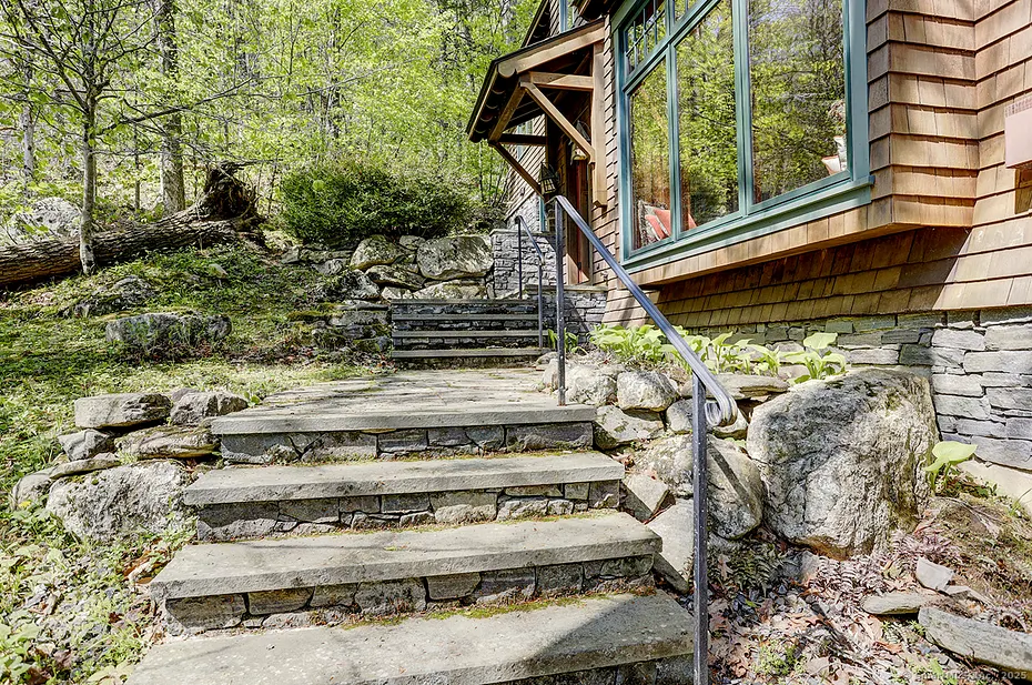 152 Tower Hill Road Photo 22