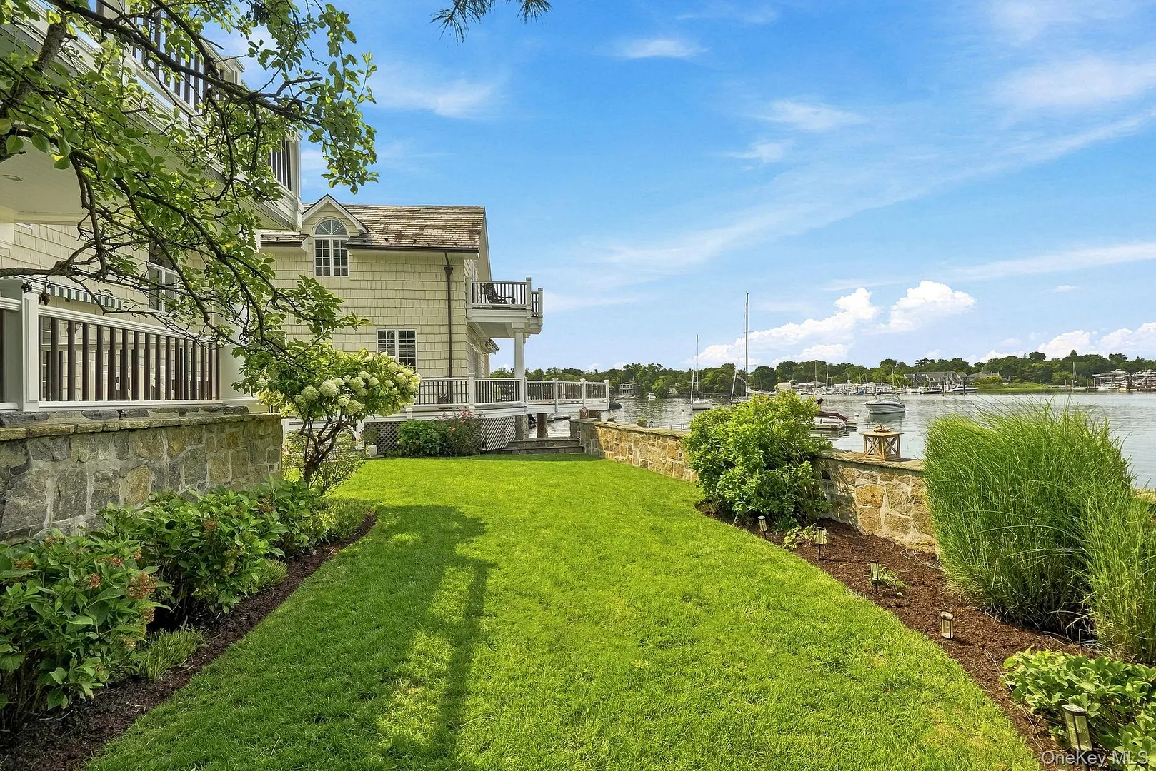 522 The Parkway Photo 32