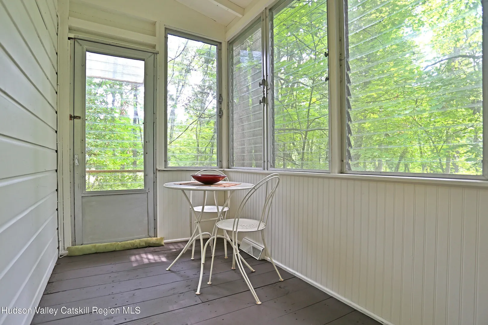 104 Dewitt Mills Road Photo 16