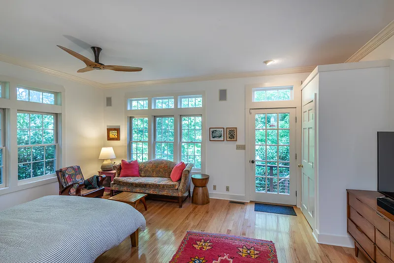 130 Lake Drive Photo 15