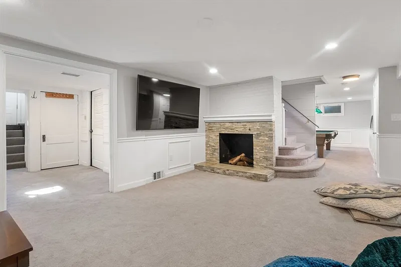 9 Gloucester Road Photo 27