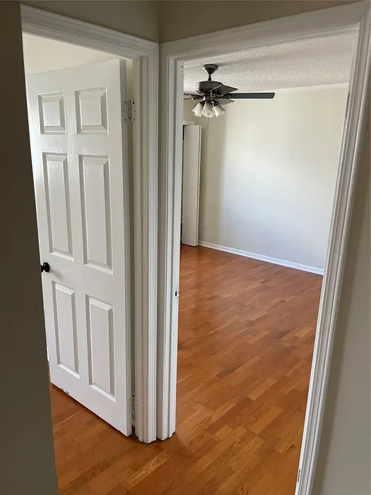 3220 Fairfield Avenue  #6D Photo 5