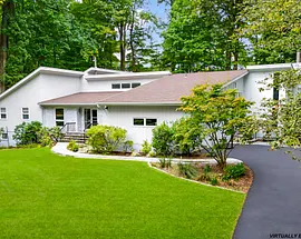 26 Cecilia Lane
