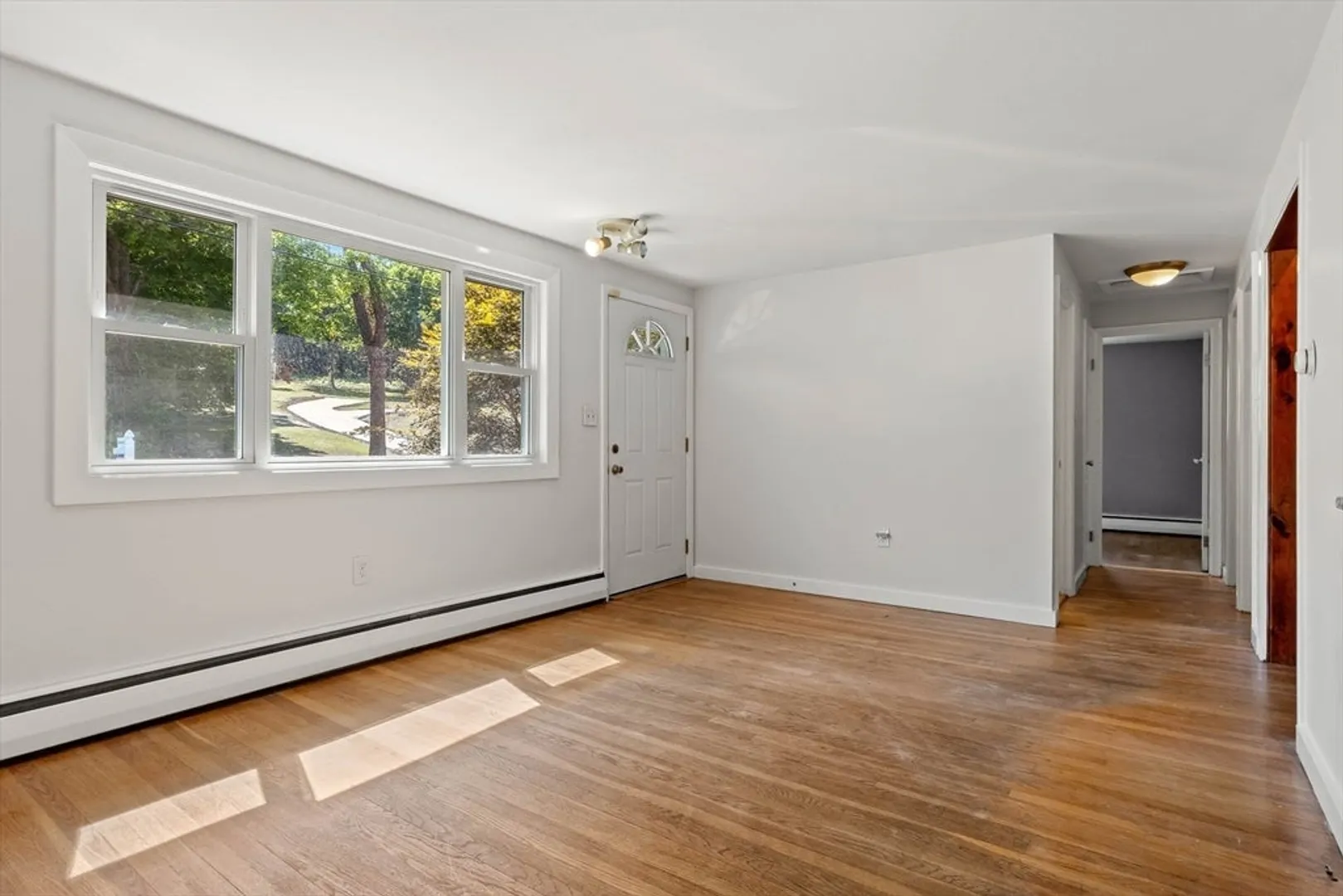 85 Gile St Photo 5