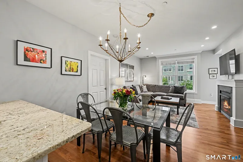 77 Havemeyer Lane  #410 Photo 18