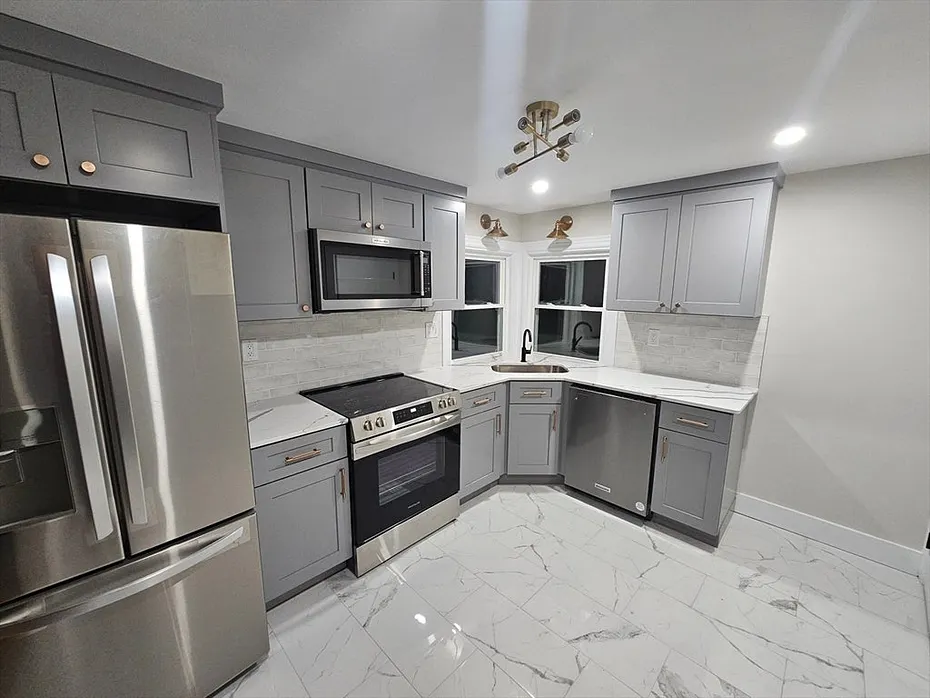 850 Terry Ln Photo 2
