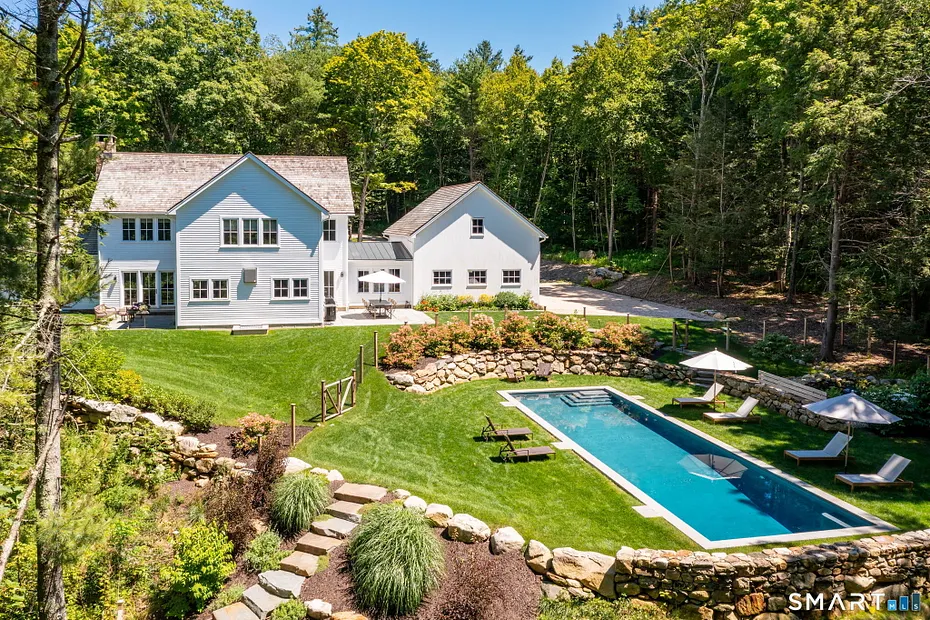 631 Milton Road Photo 2