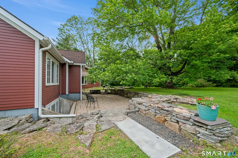 539 Hopewell Road Photo 37