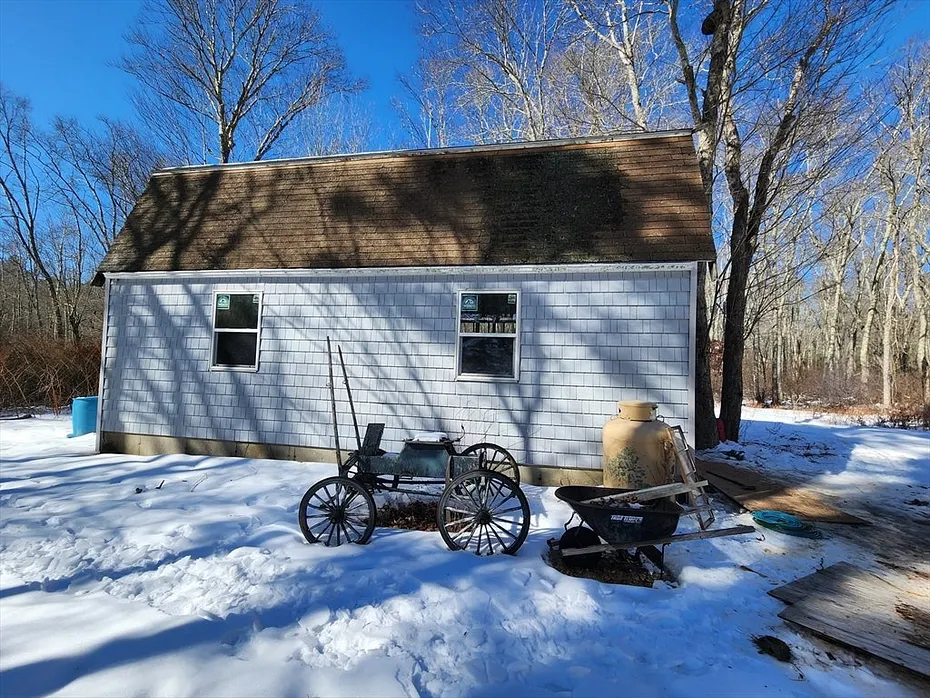427 Winter Street Photo 16