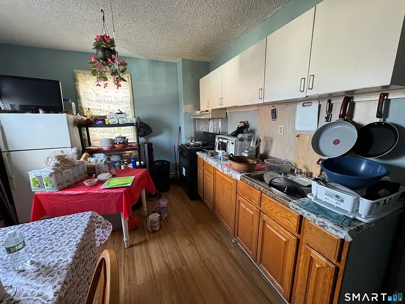 450 Franklin Avenue Photo 12