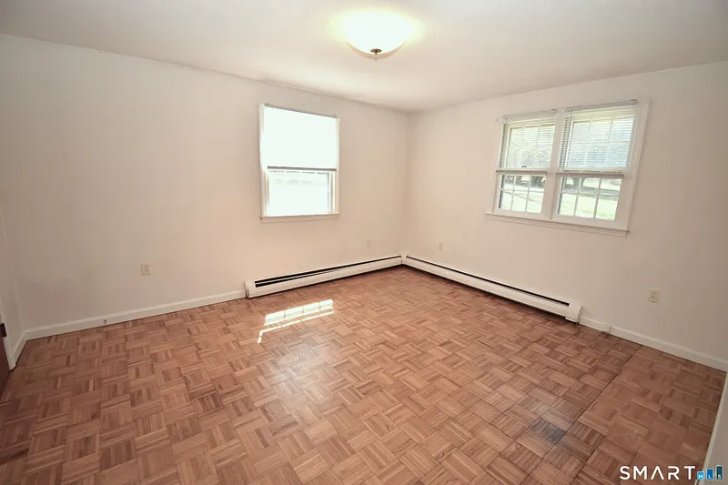 273 Horse Pond Road Photo 19